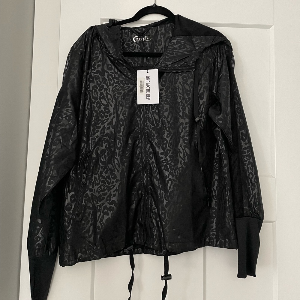 NWT ZYIA bomber jacket - black leopard print